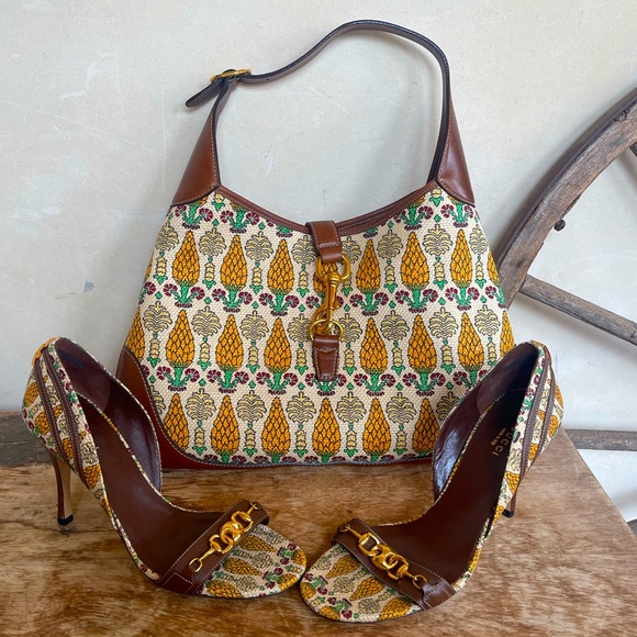 GUCCI Pineapple Print Open Toe Heels Chain Detail Only Worn Once 38.5C Italy - Picture 12 of 14